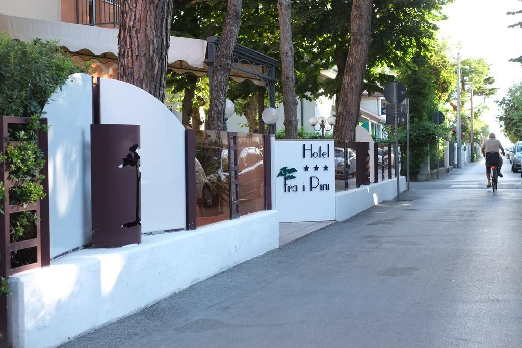 Hotel Fra I Pini Rimini Eksteriør billede