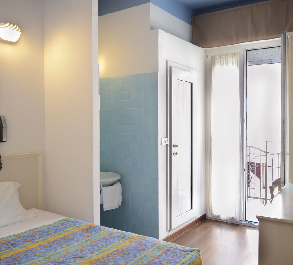 Hotel Fra I Pini Rimini Eksteriør billede